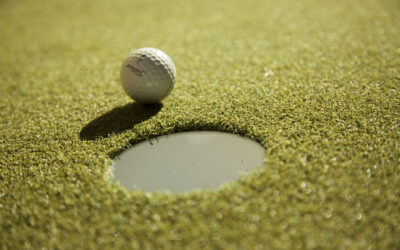 What are Some Games You Can Play on Your Backyard Putting Green?